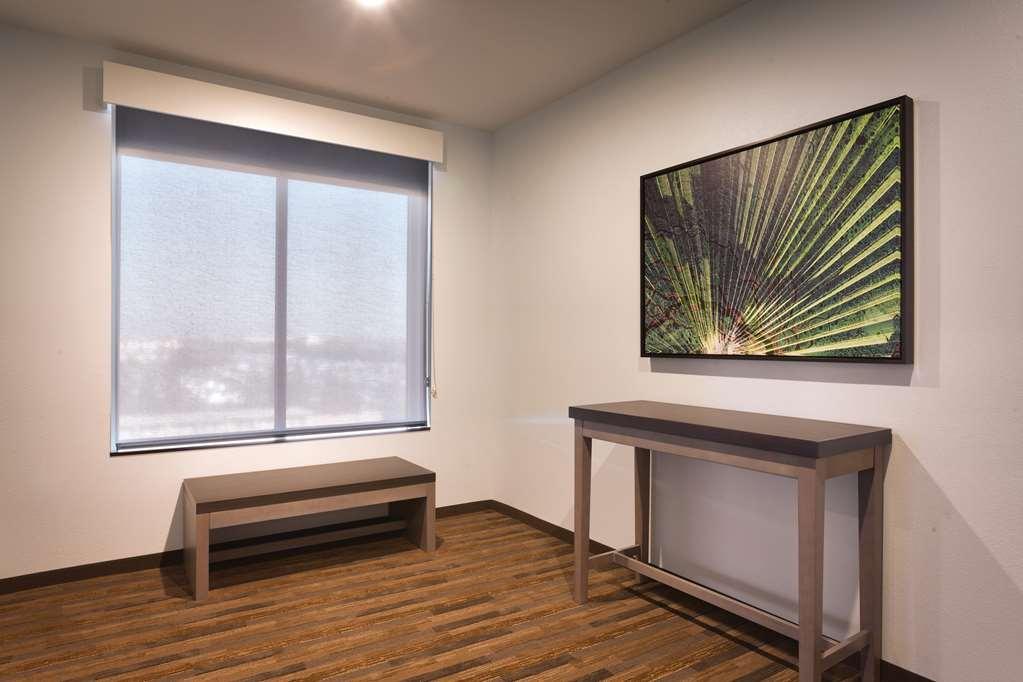 Hotel Hyatt House At Resort/convention Center